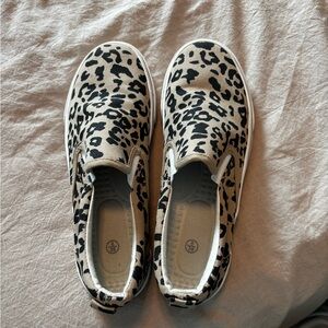 Women’s slip ons